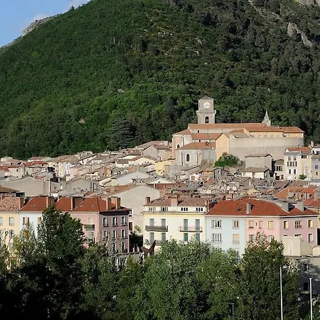 アパート Vue Montagne *